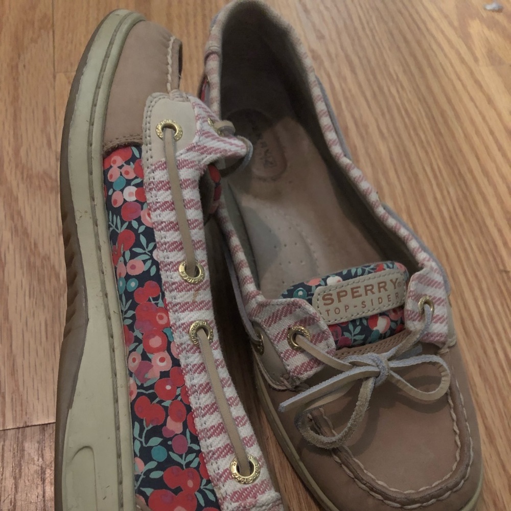 Sperry boat shoes
